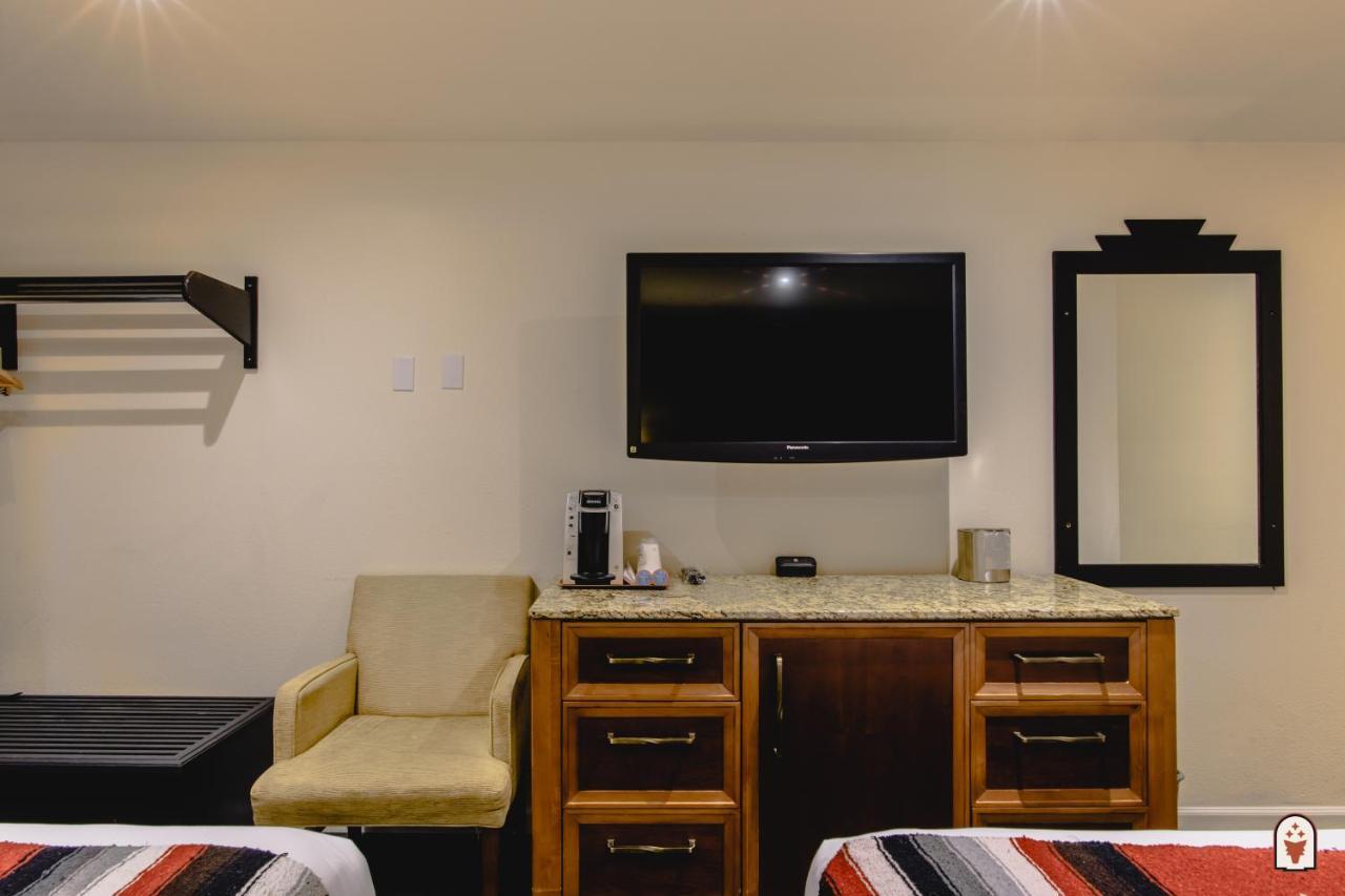 Hotel Coyote South 3*